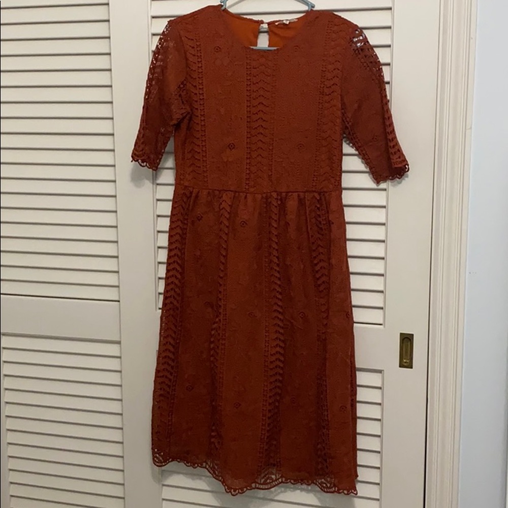 Burnt Orange Midi Lace Dress— 3/4 sleeves—small